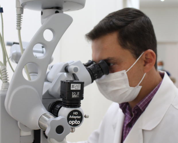 HCSL adquire novo microscópio oftalmológico para o Centro Cirúrgico